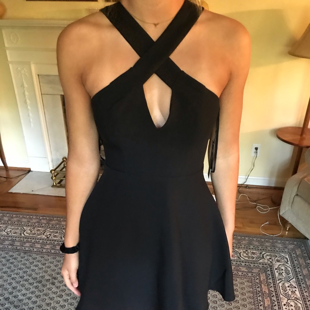 Cute black lulus dress.